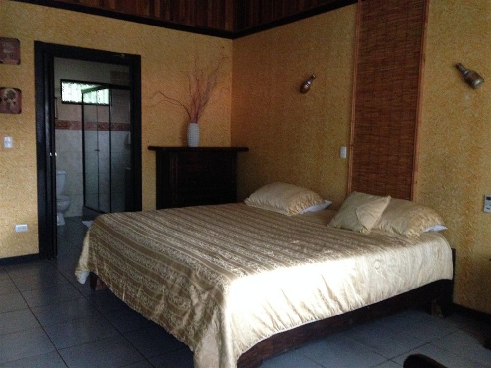Pacific Paradise Resort Quepos Buitenkant foto