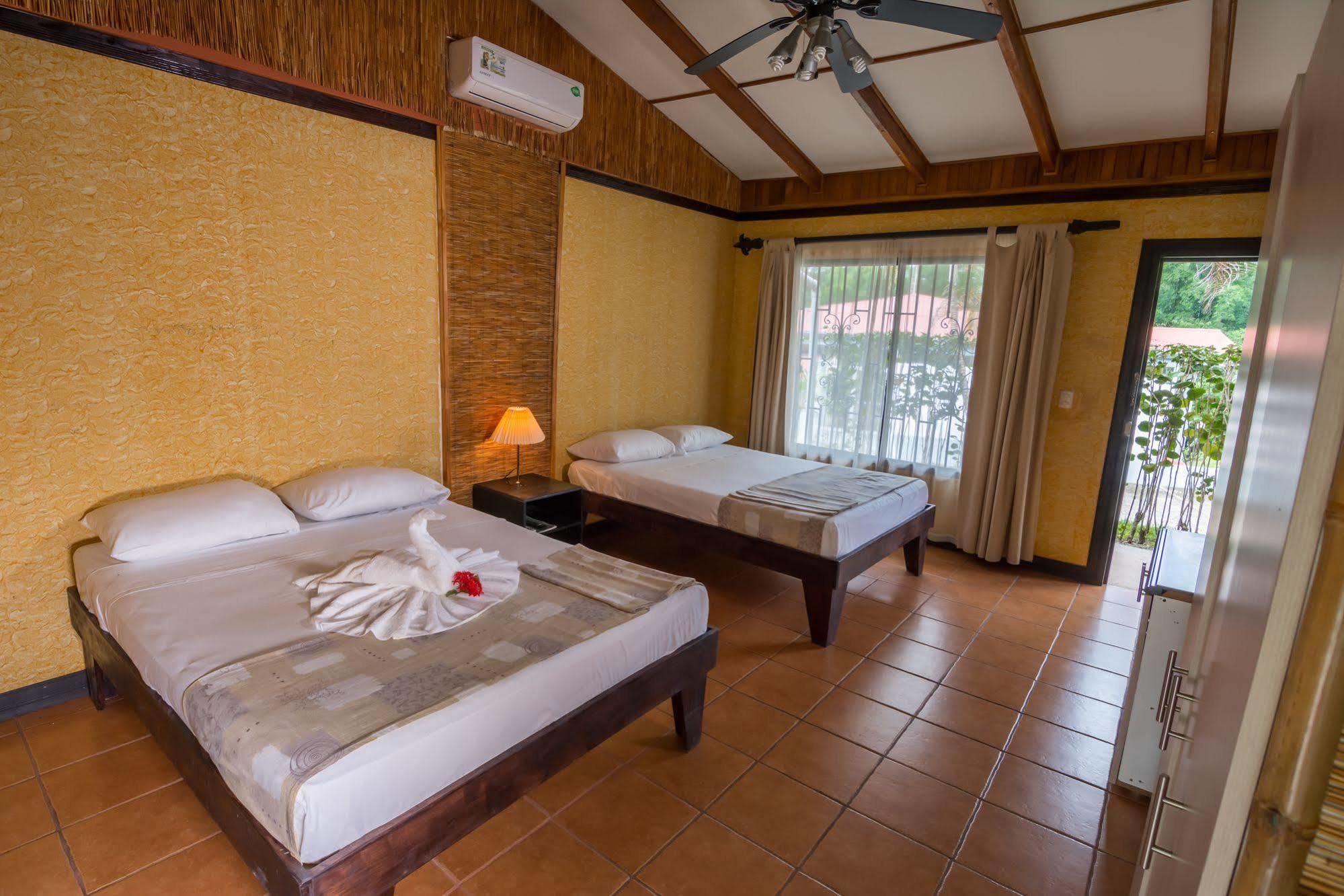 Pacific Paradise Resort Quepos Buitenkant foto