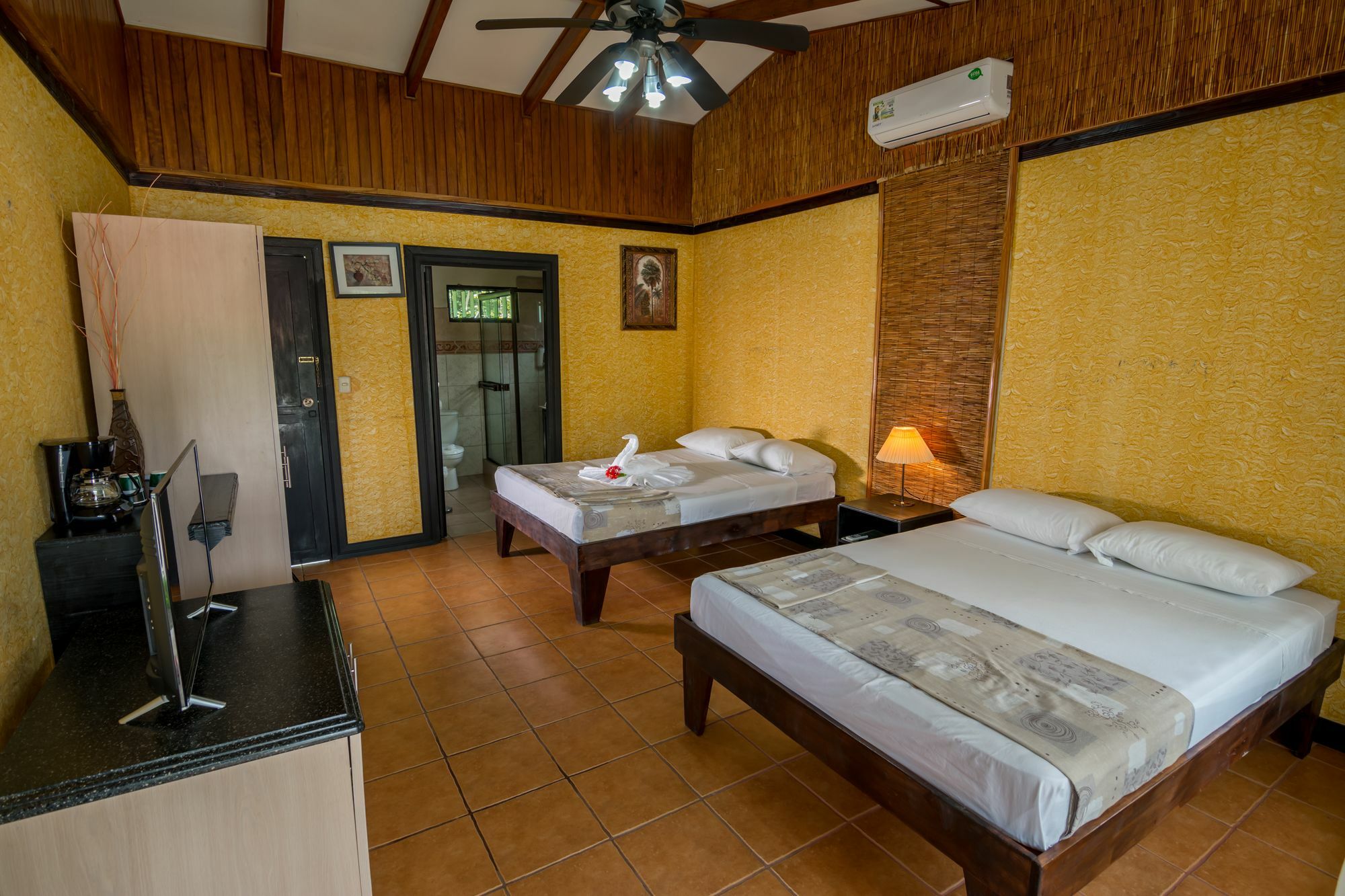Pacific Paradise Resort Quepos Buitenkant foto