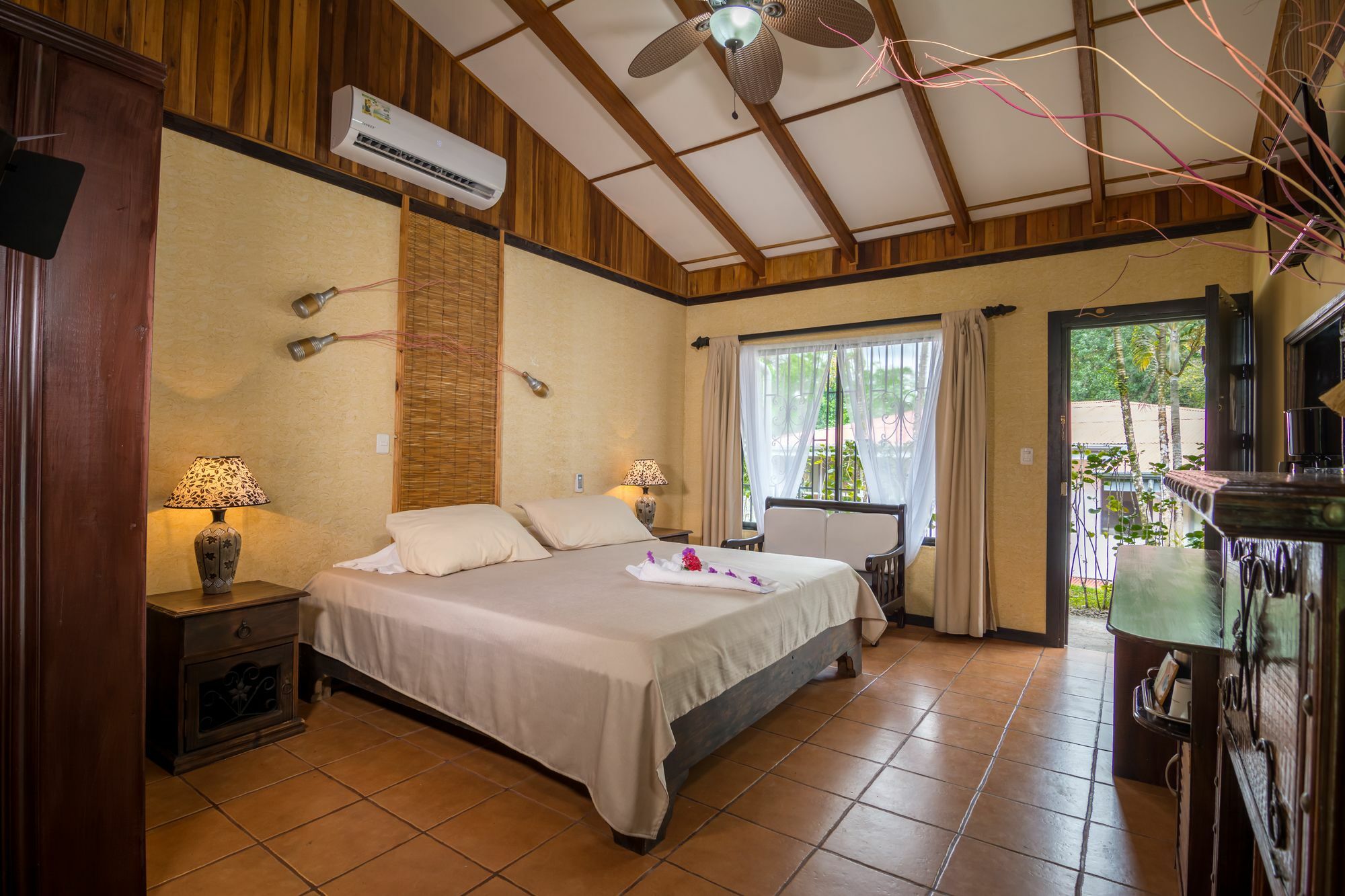 Pacific Paradise Resort Quepos Buitenkant foto